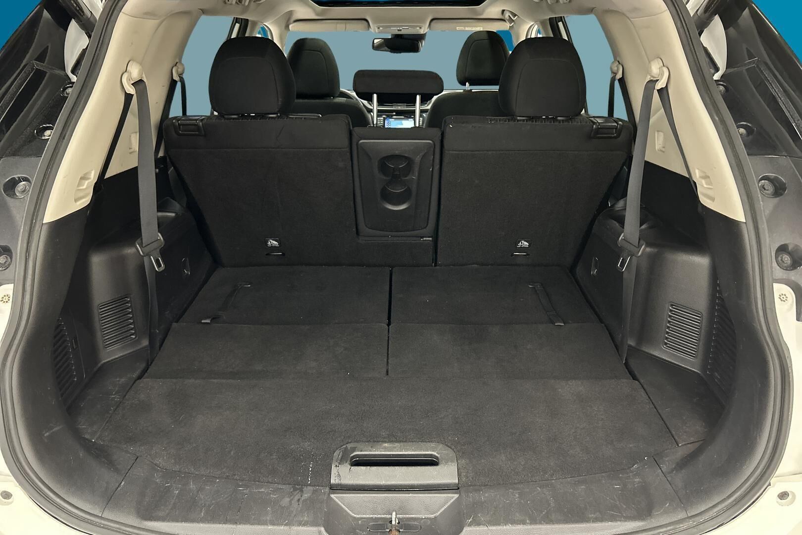 Nissan X-Trail iso kuva 6