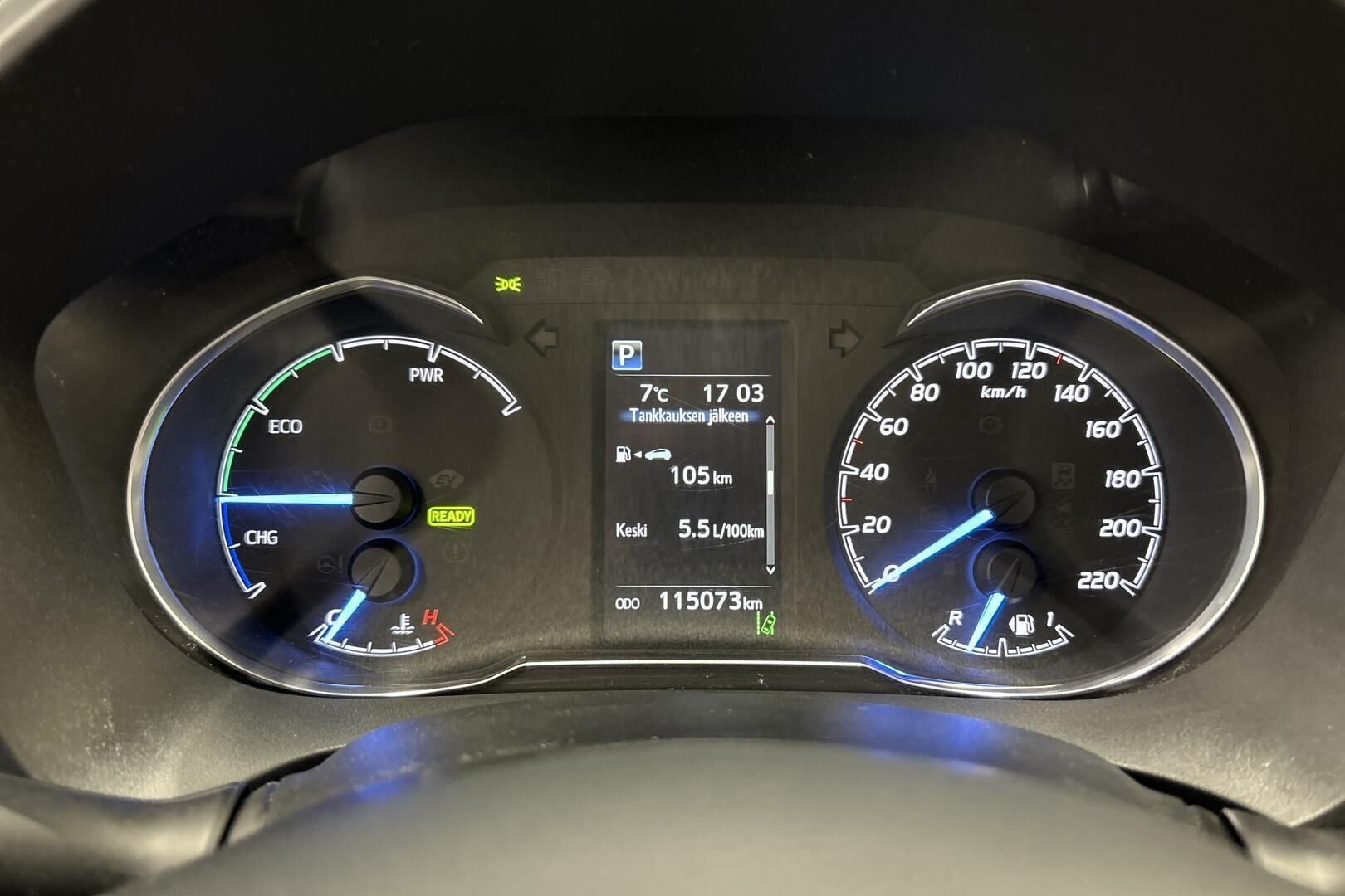 Toyota Yaris iso kuva 8