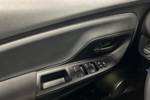 Toyota Yaris esikatselu 28