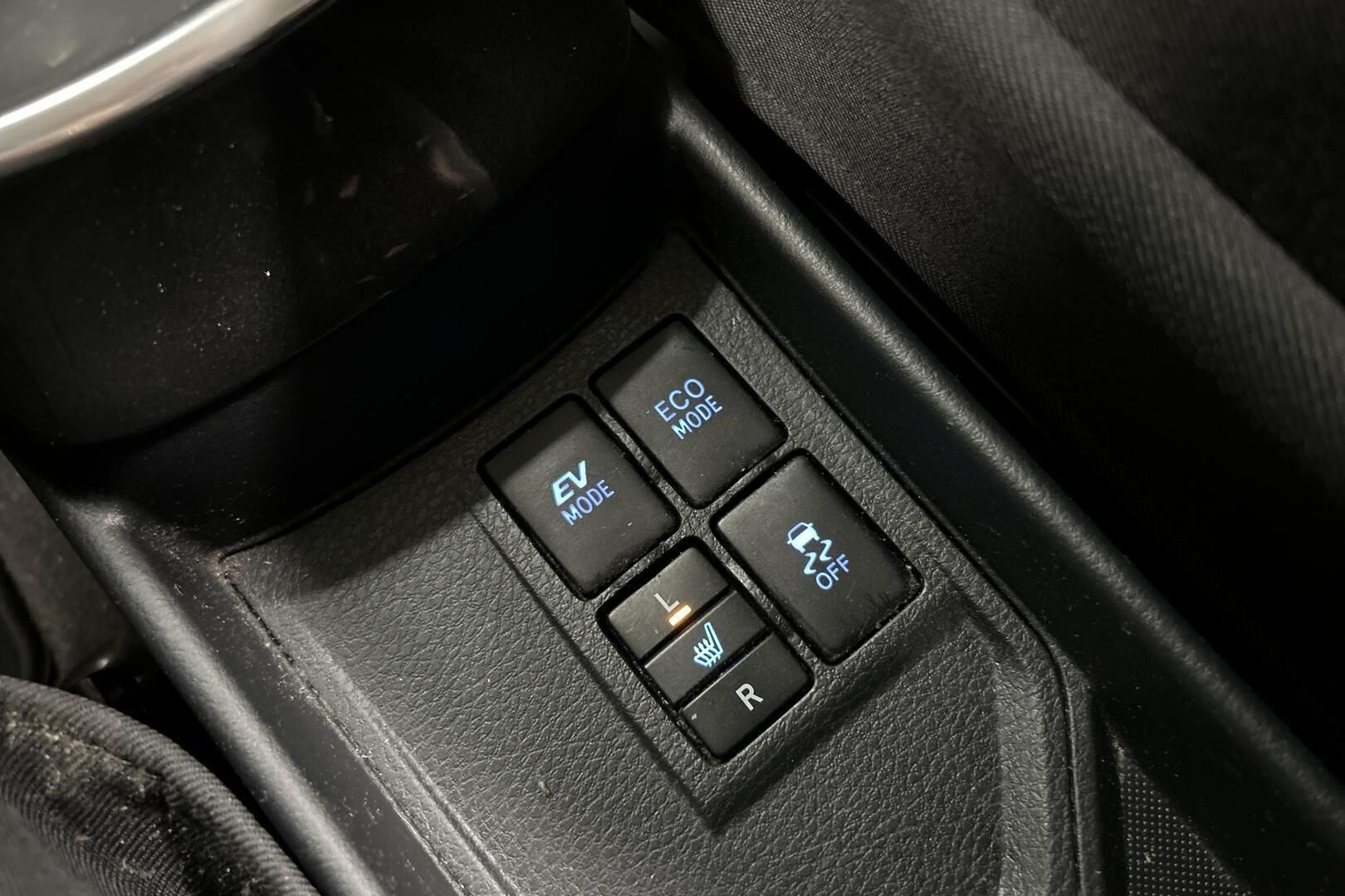 Toyota Yaris iso kuva 30