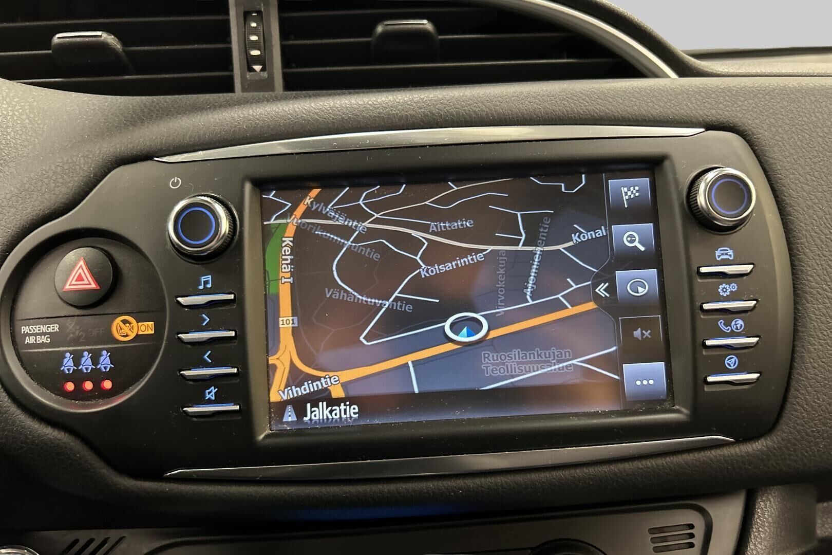 Toyota Yaris iso kuva 31