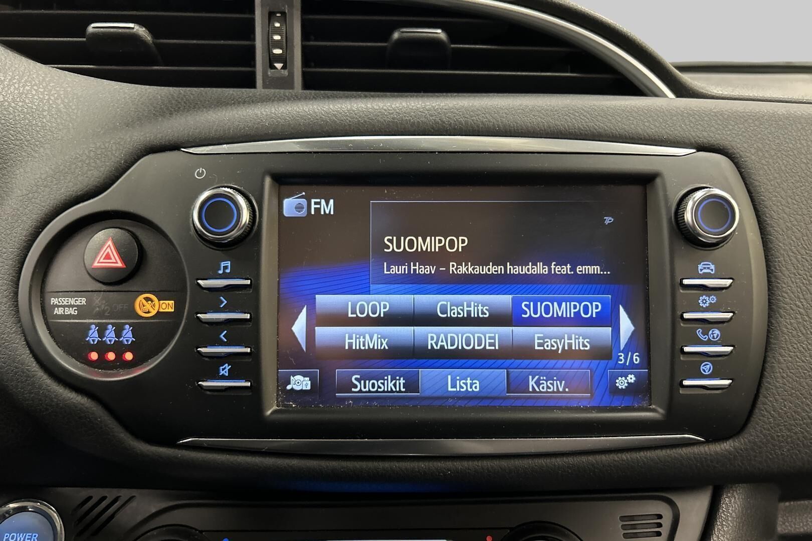 Toyota Yaris iso kuva 32