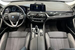 BMW 5-SARJA esikatselu 11