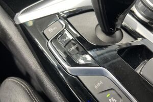 BMW 5-SARJA esikatselu 24