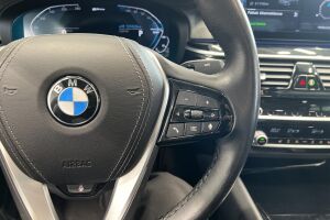BMW 5-SARJA esikatselu 27