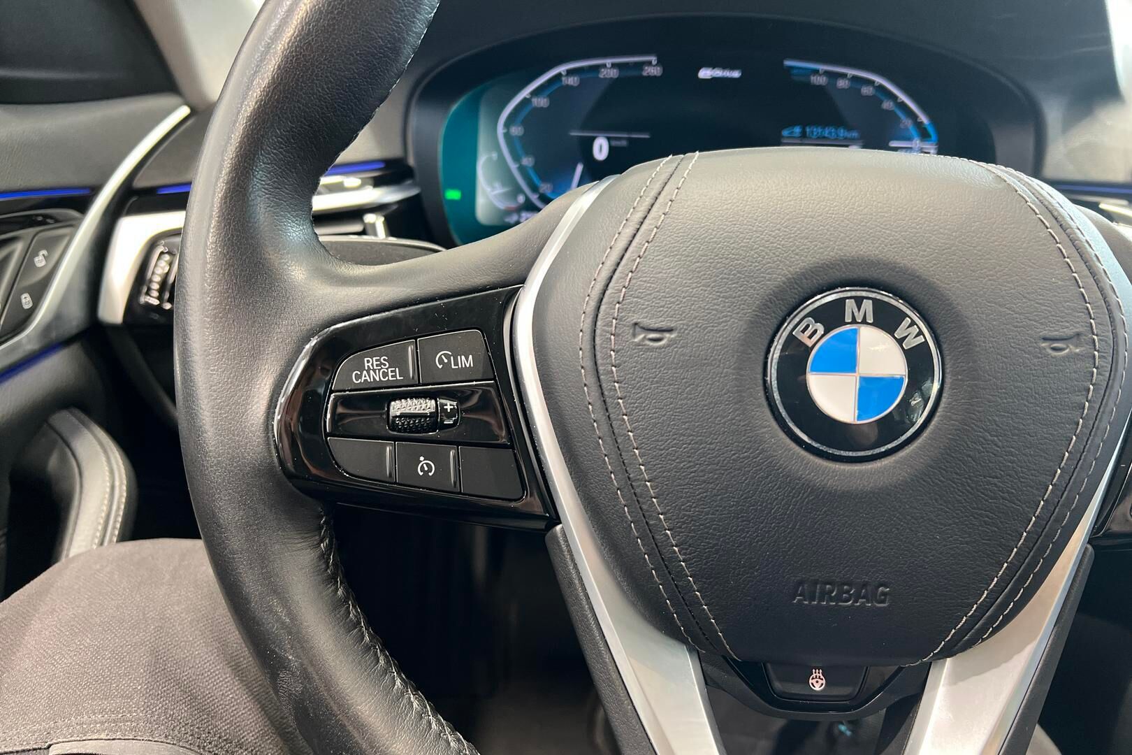 BMW 5-SARJA iso kuva 28