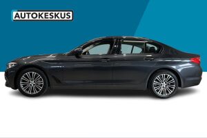 BMW 5-SARJA esikatselu 8