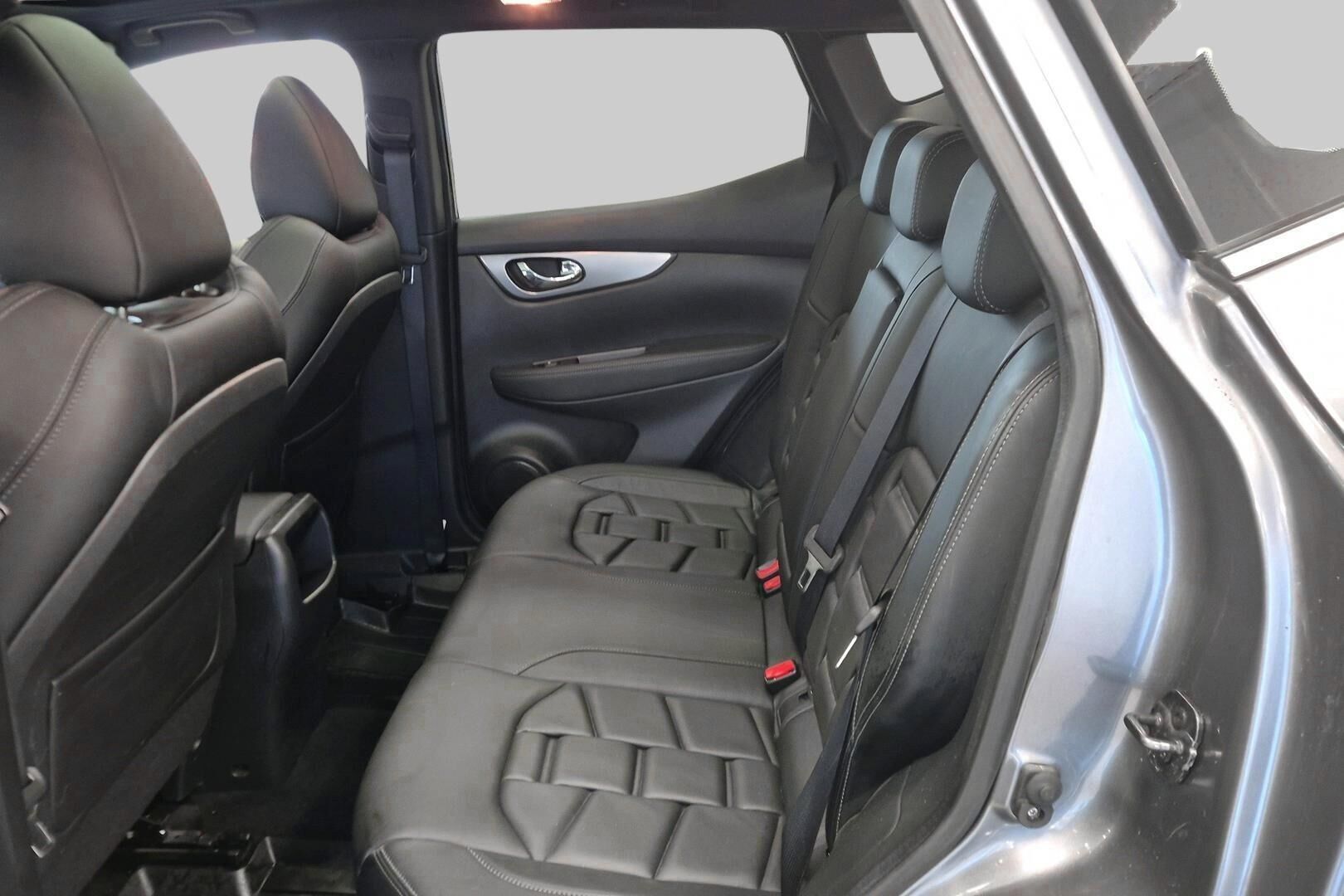 Nissan Qashqai iso kuva 10
