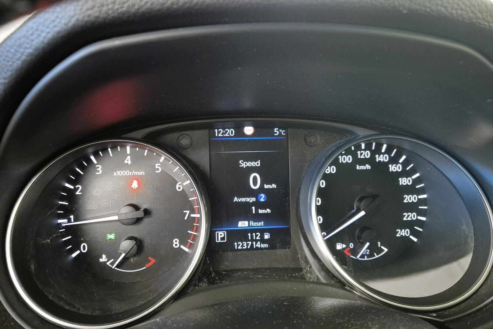 Nissan Qashqai iso kuva 14