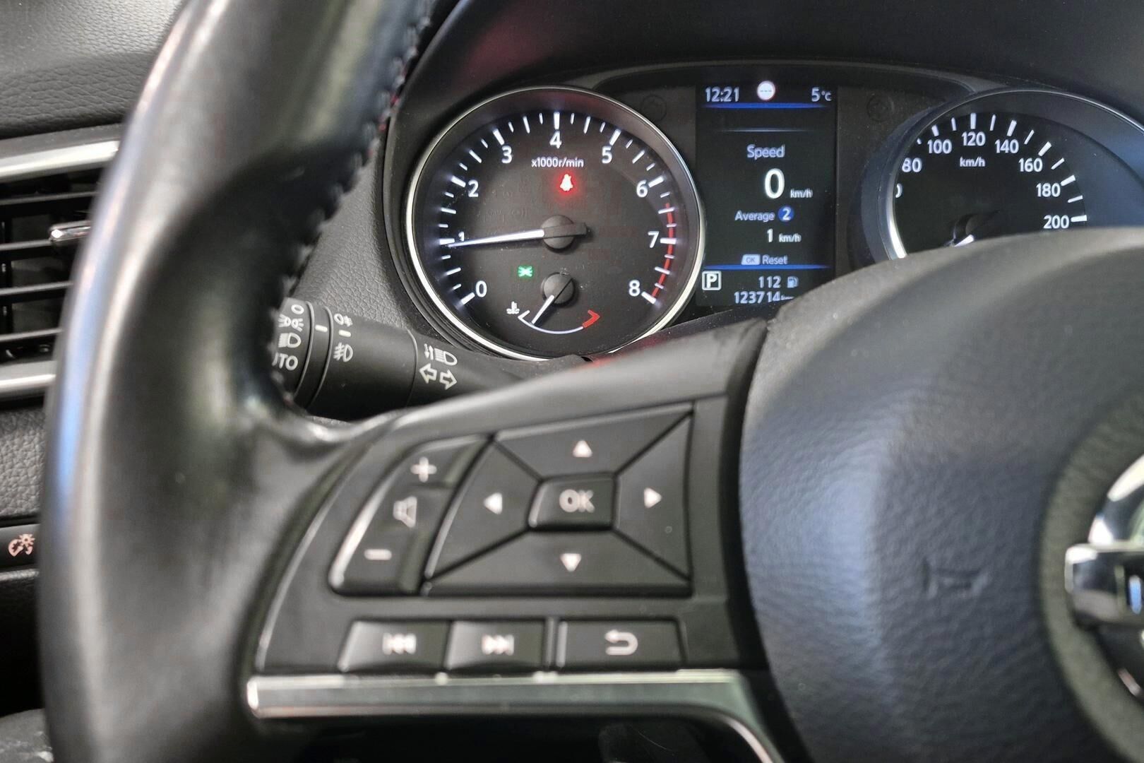 Nissan Qashqai iso kuva 19