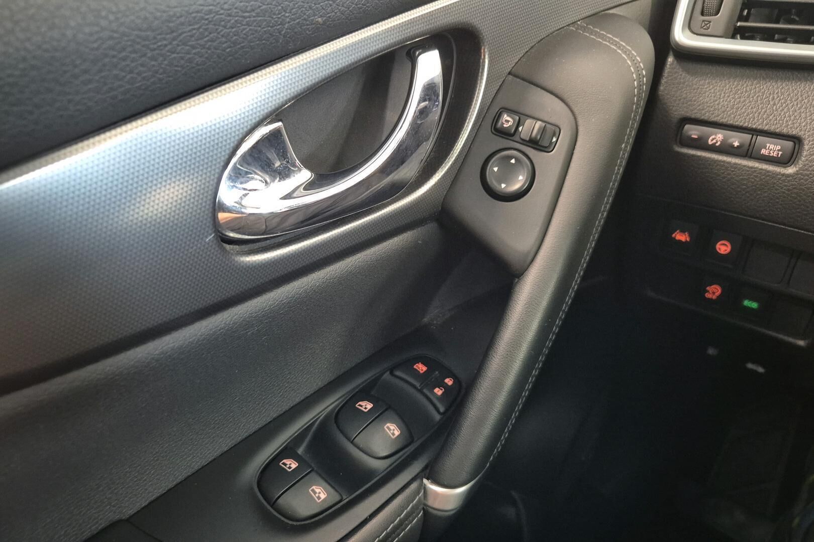Nissan Qashqai iso kuva 20