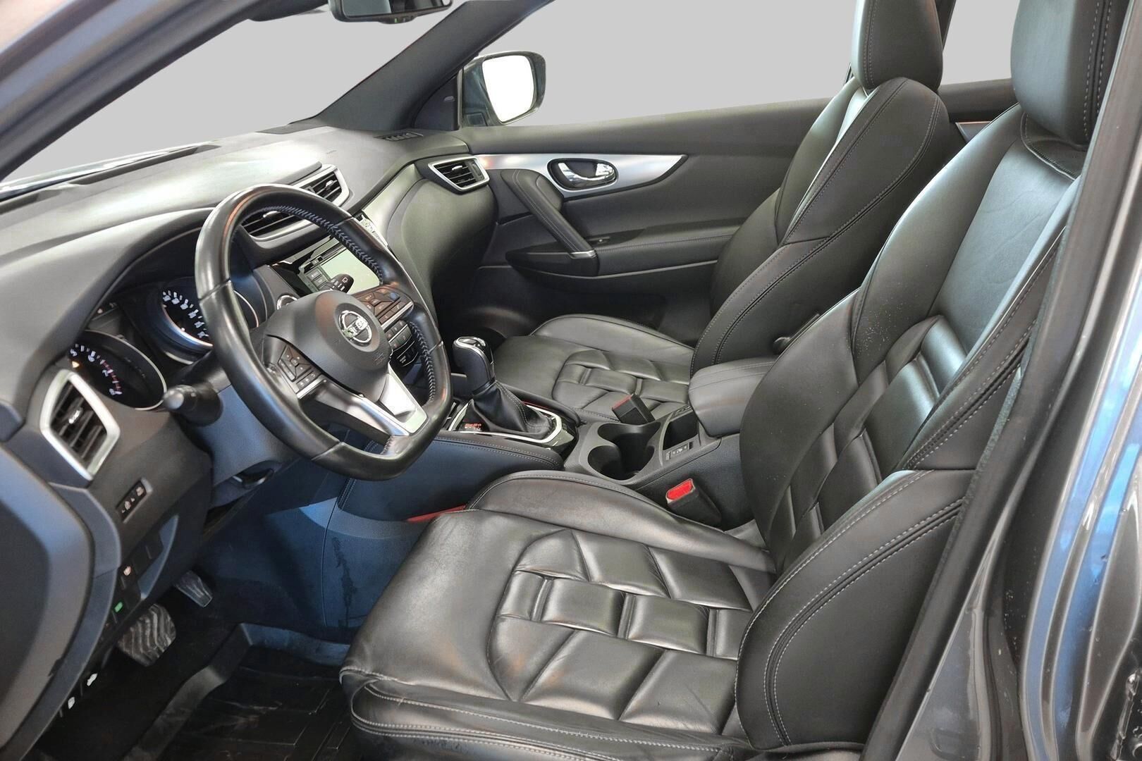 Nissan Qashqai iso kuva 9