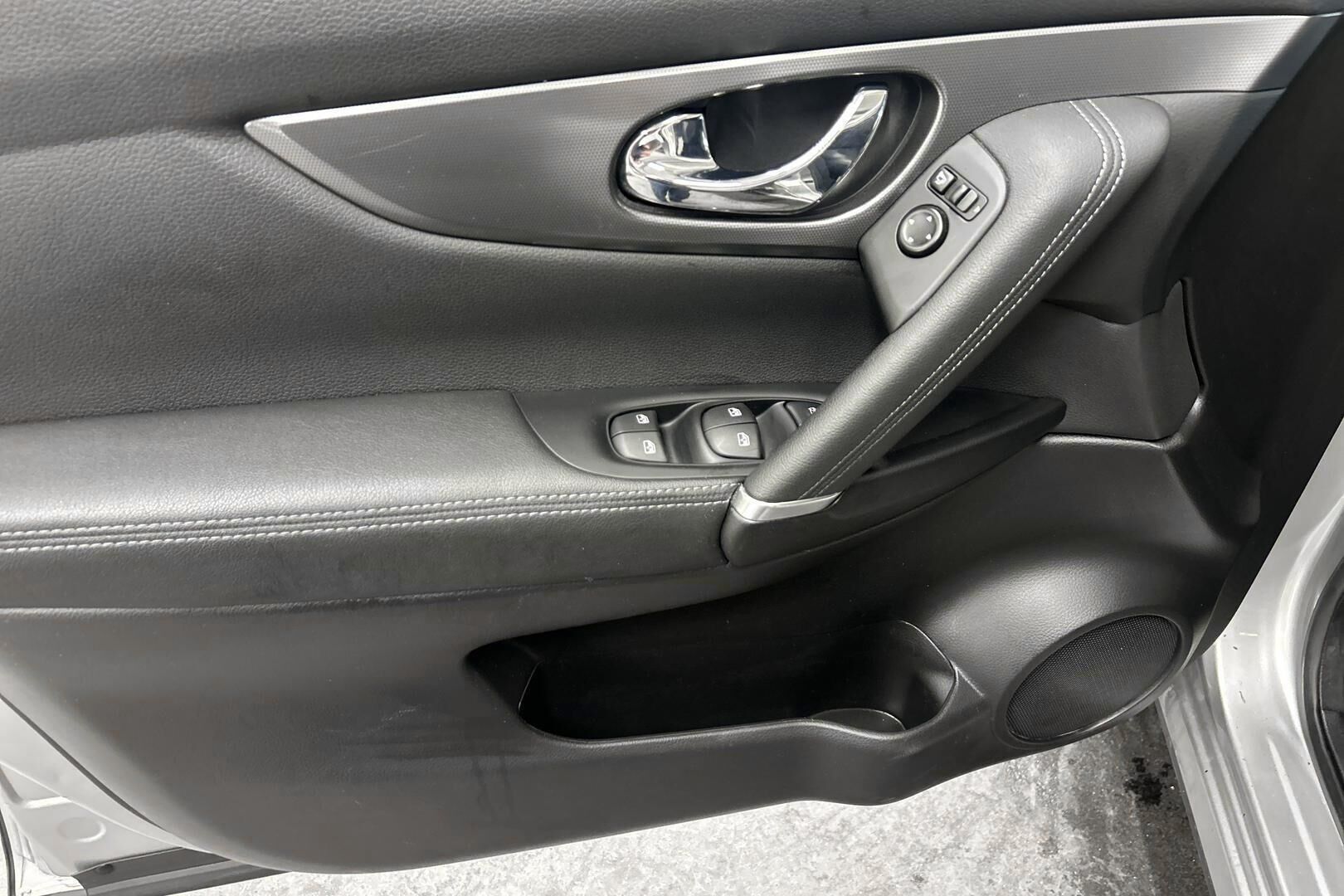 Nissan Qashqai iso kuva 14