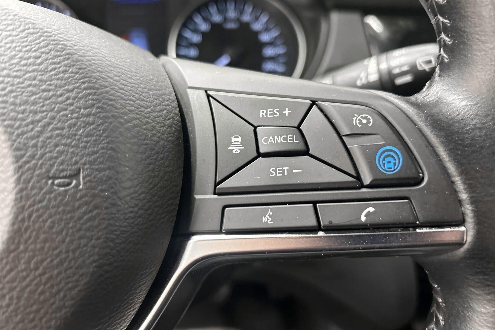 Nissan Qashqai iso kuva 18