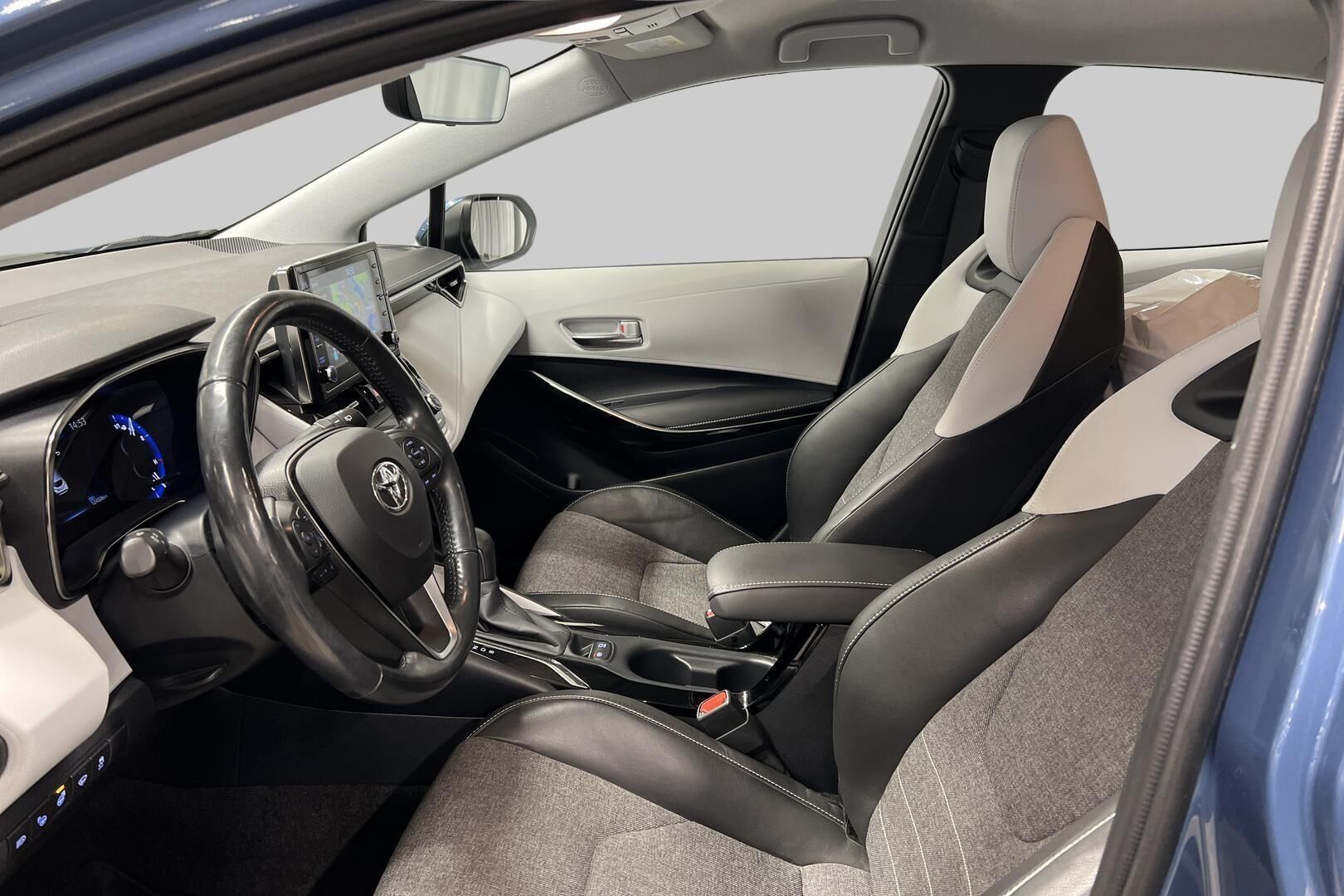 Toyota Corolla iso kuva 8
