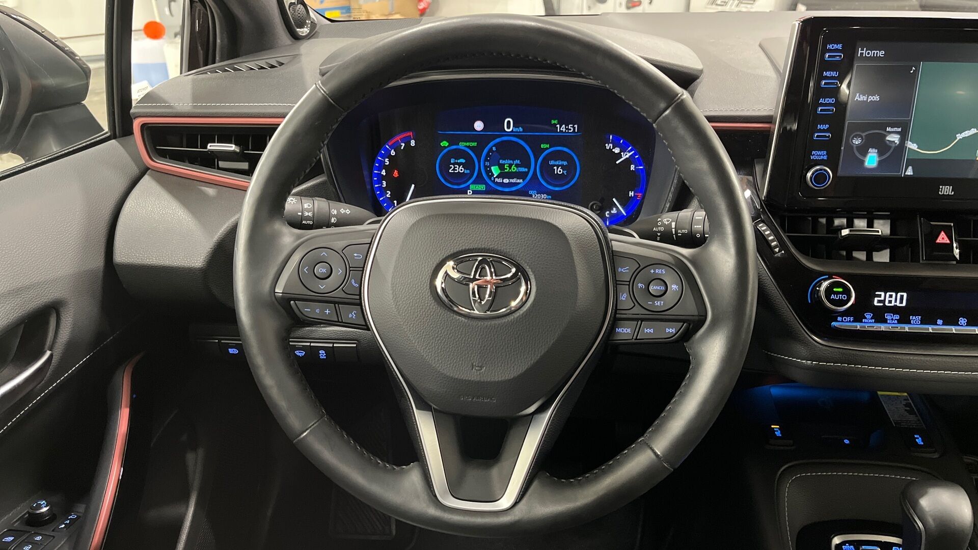 Toyota Corolla iso kuva 11