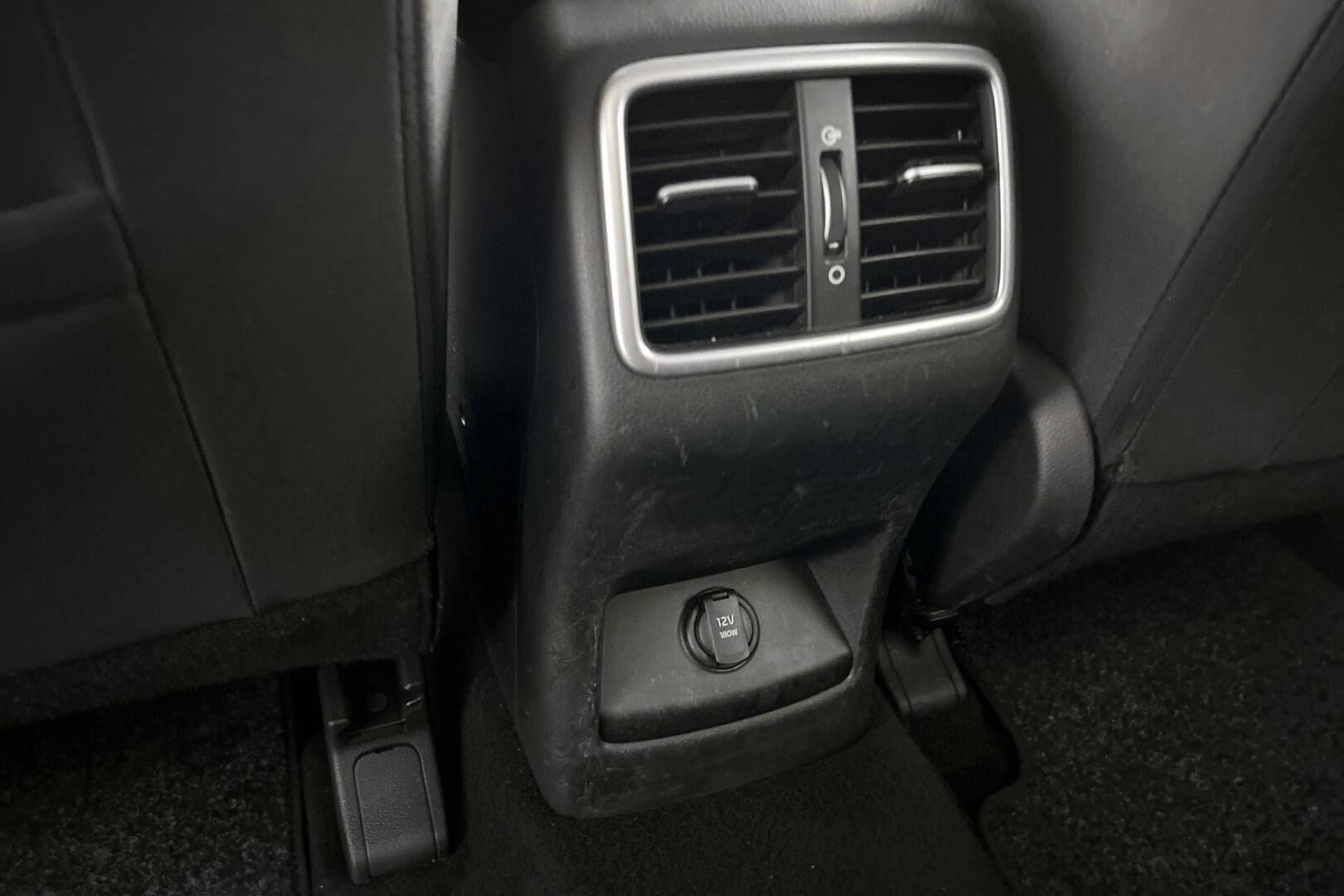 Kia Sportage iso kuva 14