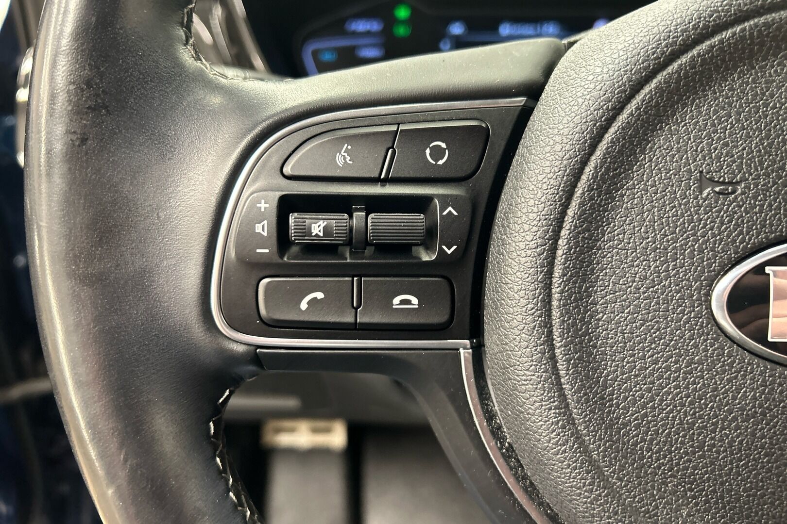 Kia Niro iso kuva 15