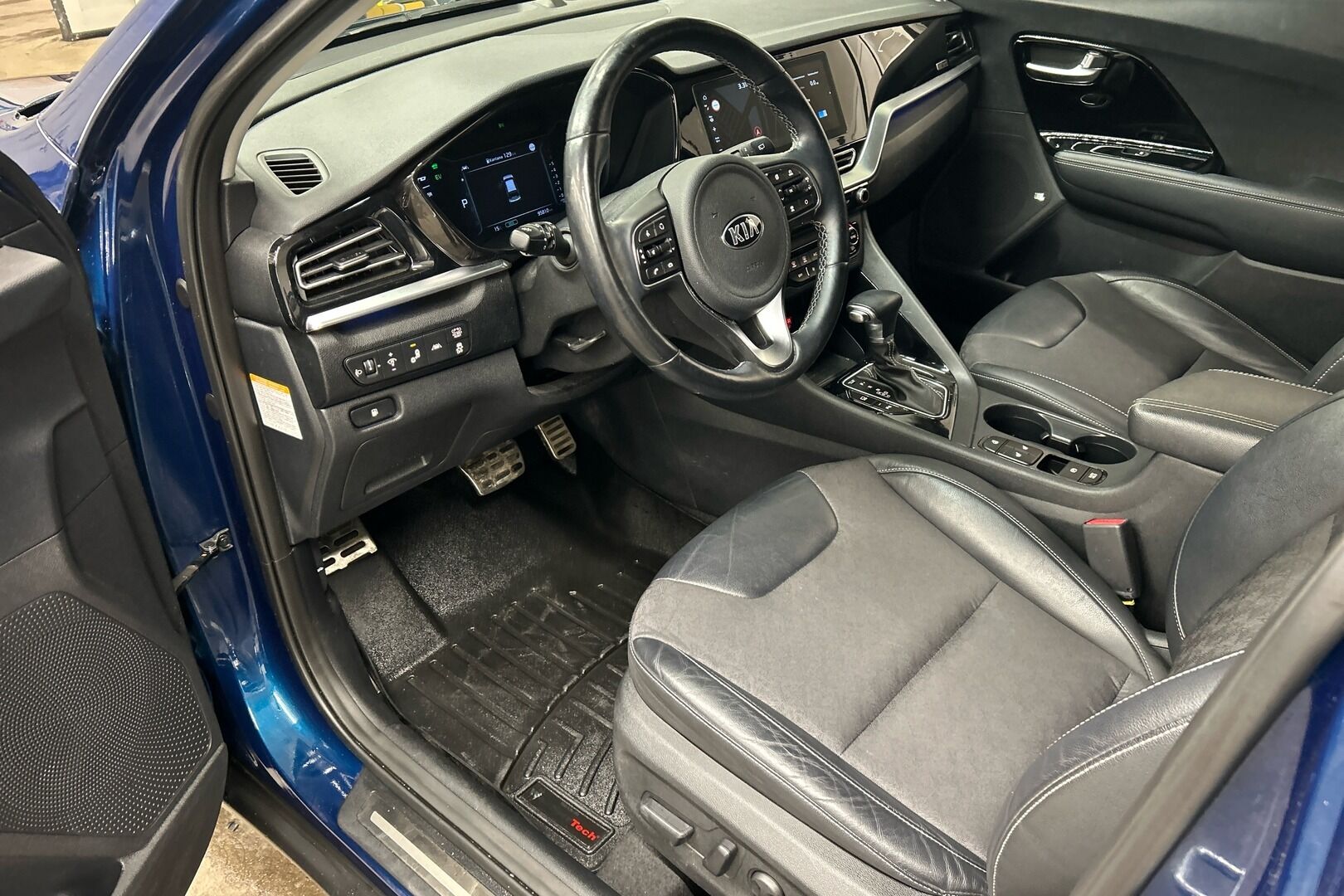 Kia Niro iso kuva 7