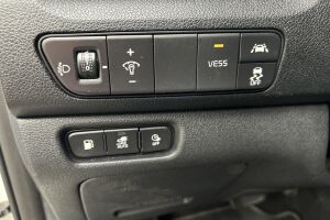 Kia Niro plug-in esikatselu 15