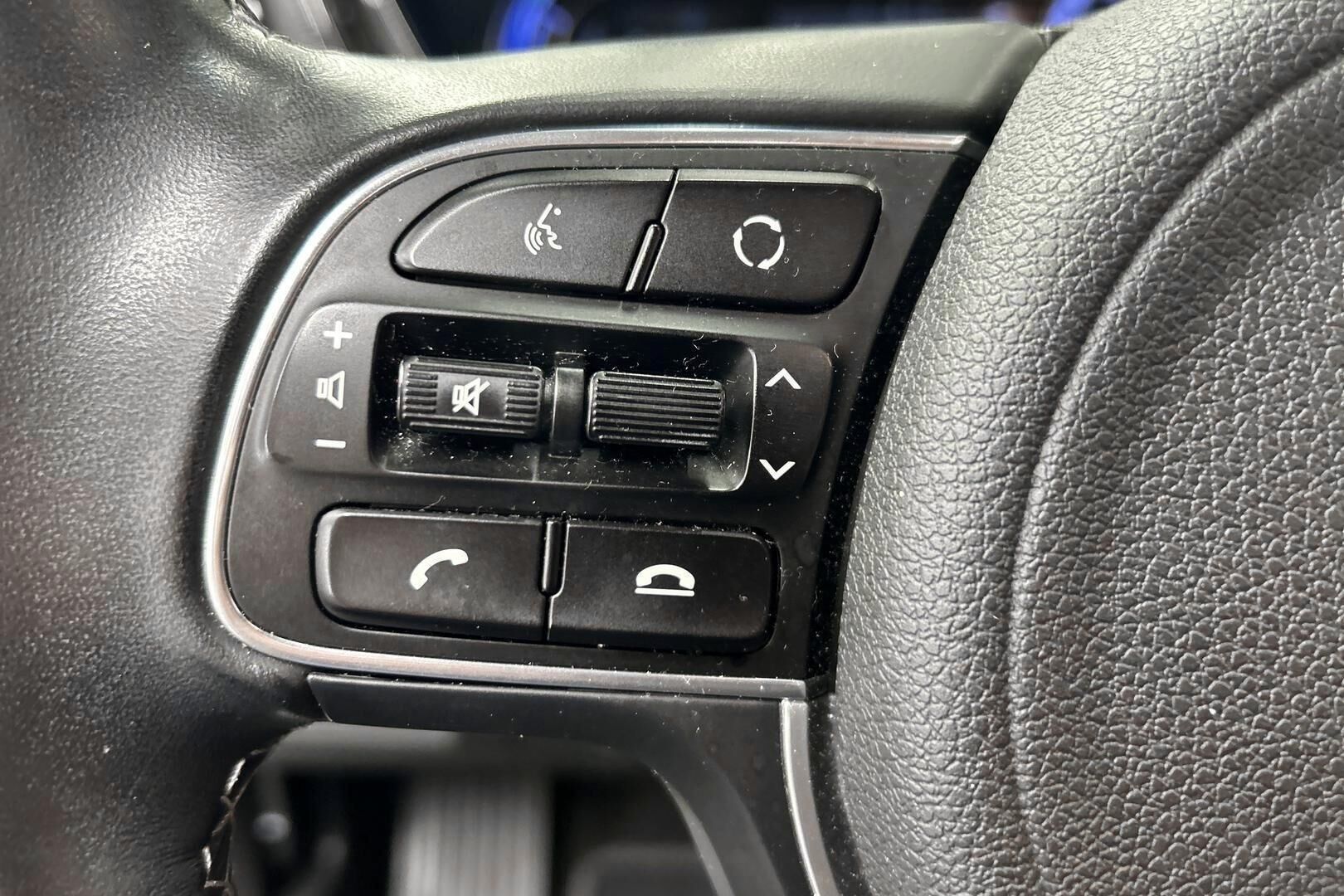 Kia Niro plug-in iso kuva 16