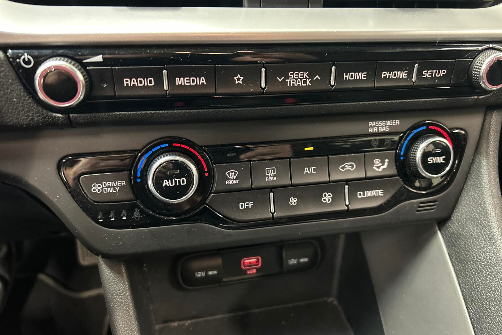 Kia Niro plug-in iso kuva 22