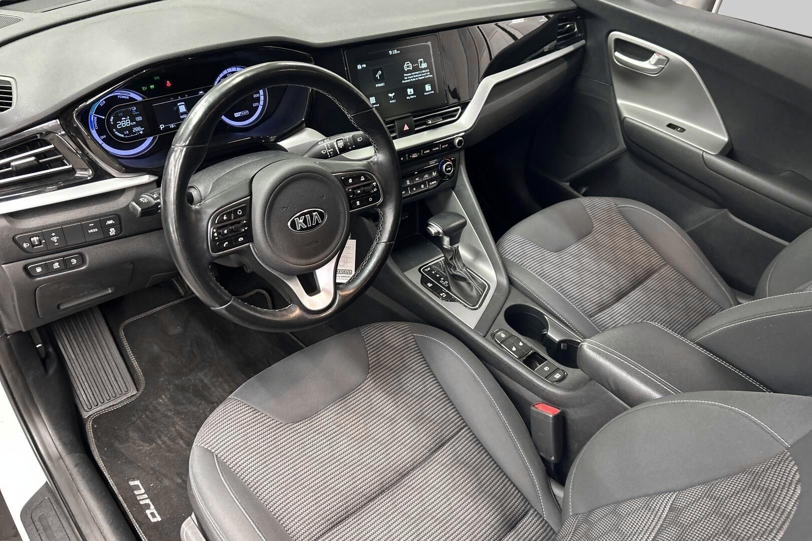 Kia Niro plug-in iso kuva 9