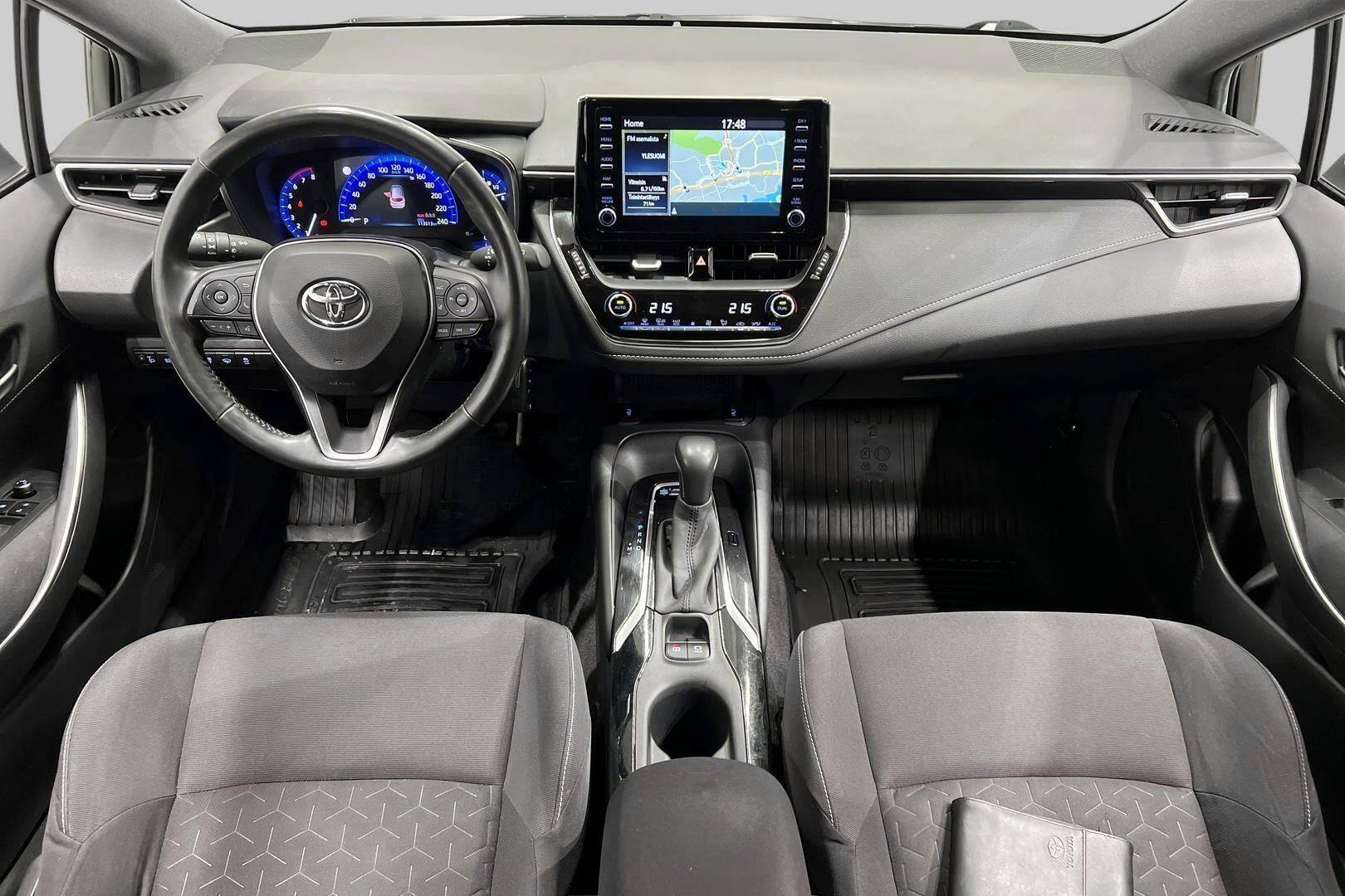 Toyota Corolla iso kuva 11