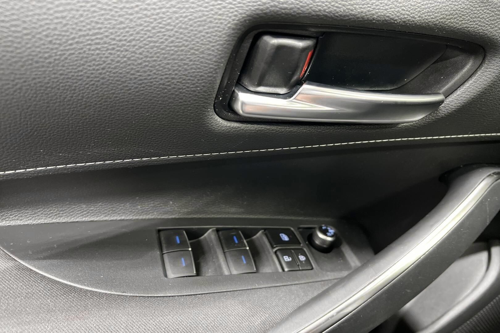 Toyota Corolla iso kuva 22