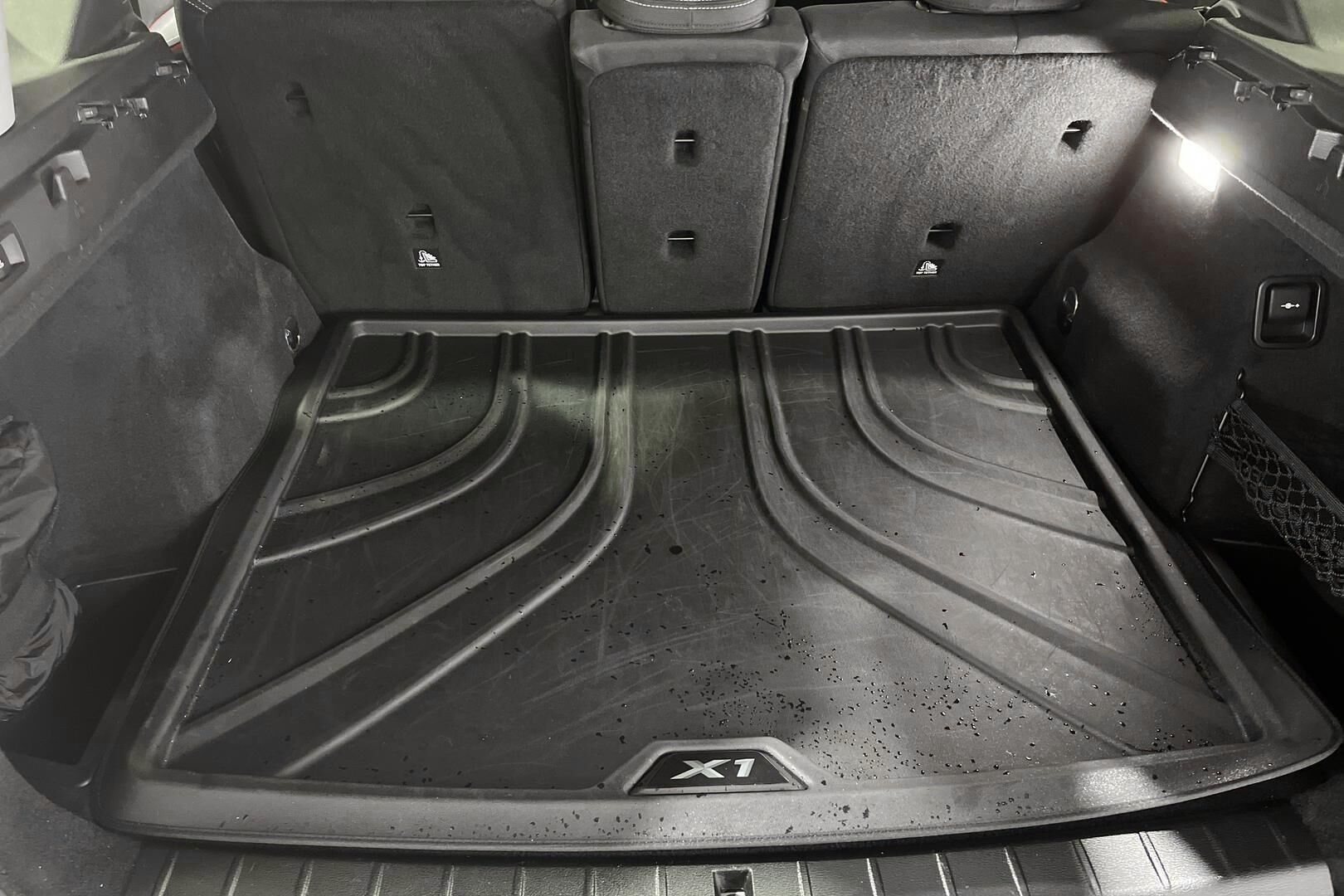 BMW X1 iso kuva 17