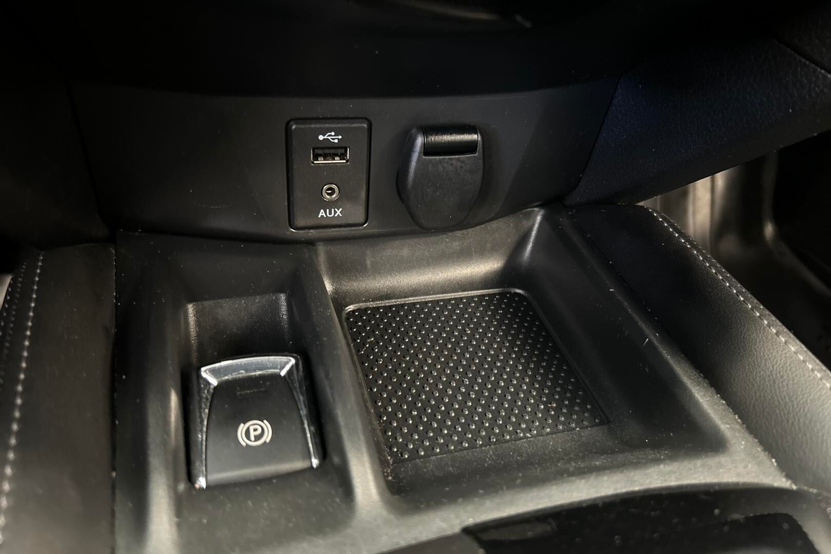 Nissan X-Trail iso kuva 20