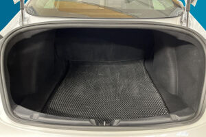 Tesla Model 3 esikatselu 11