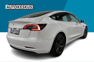 Tesla Model 3 esikatselu 5