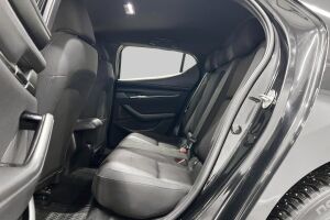 Mazda 3 esikatselu 10