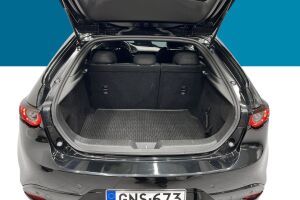 Mazda 3 esikatselu 12