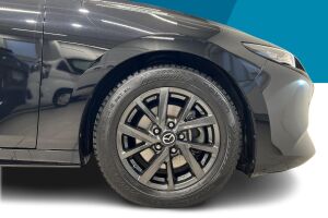 Mazda 3 esikatselu 13