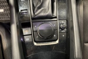 Mazda 3 esikatselu 18