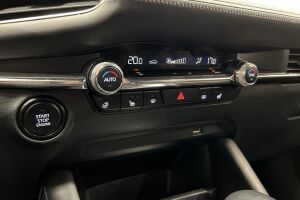 Mazda 3 esikatselu 17