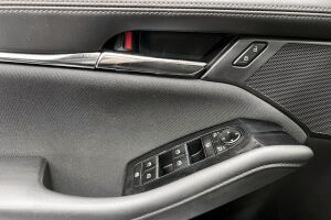 Mazda 3 esikatselu 24