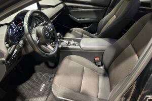 Mazda 3 esikatselu 6