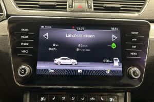 Skoda Superb esikatselu 14