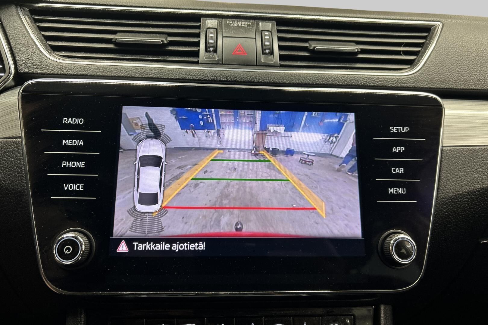Skoda Superb iso kuva 18