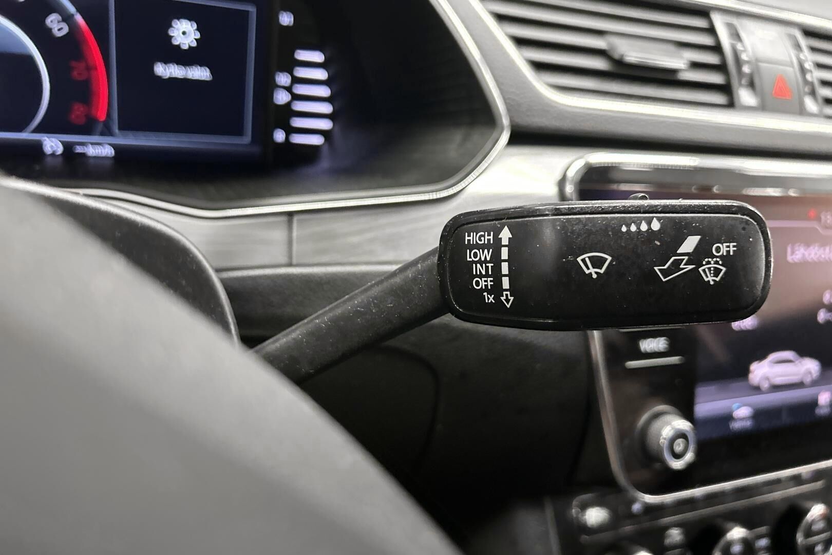 Skoda Superb iso kuva 22
