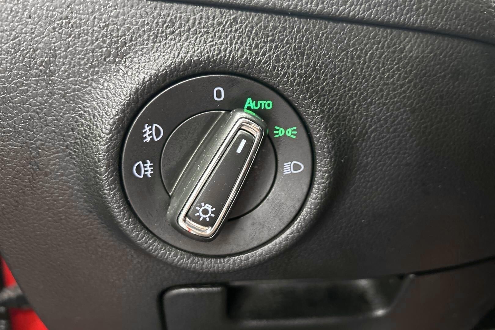Skoda Superb iso kuva 24