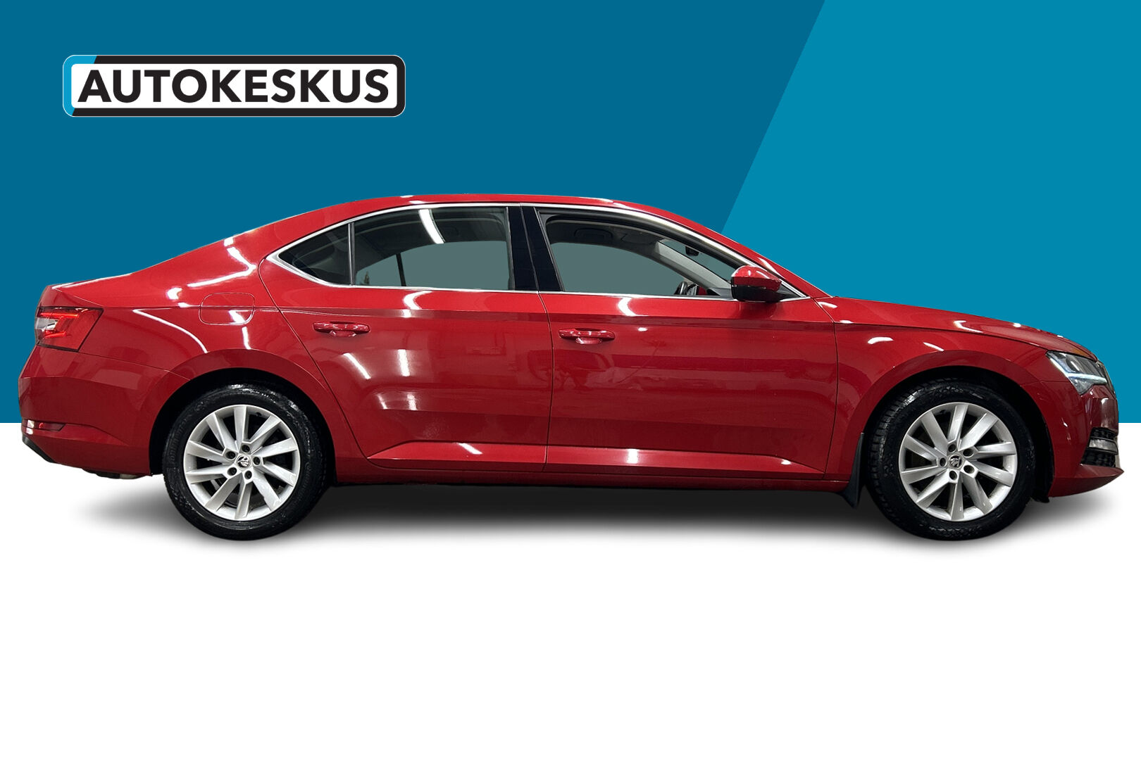 Skoda Superb iso kuva 4