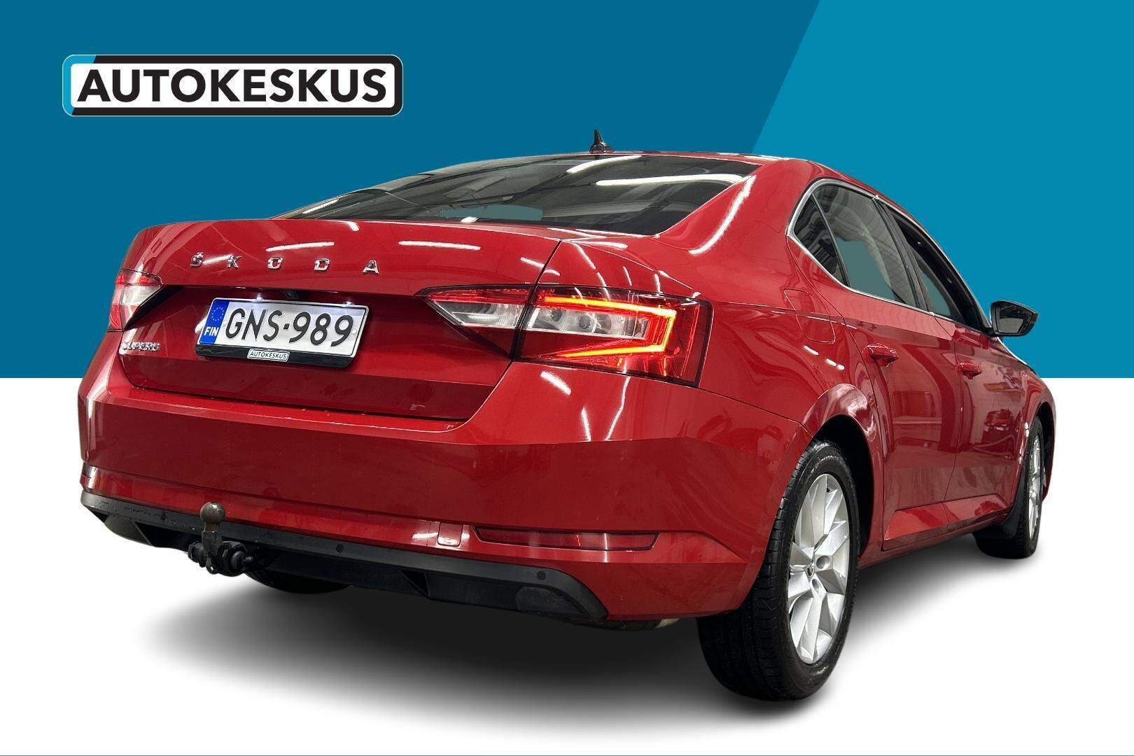 Skoda Superb iso kuva 5