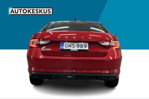 Skoda Superb esikatselu 4
