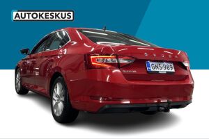 Skoda Superb esikatselu 5