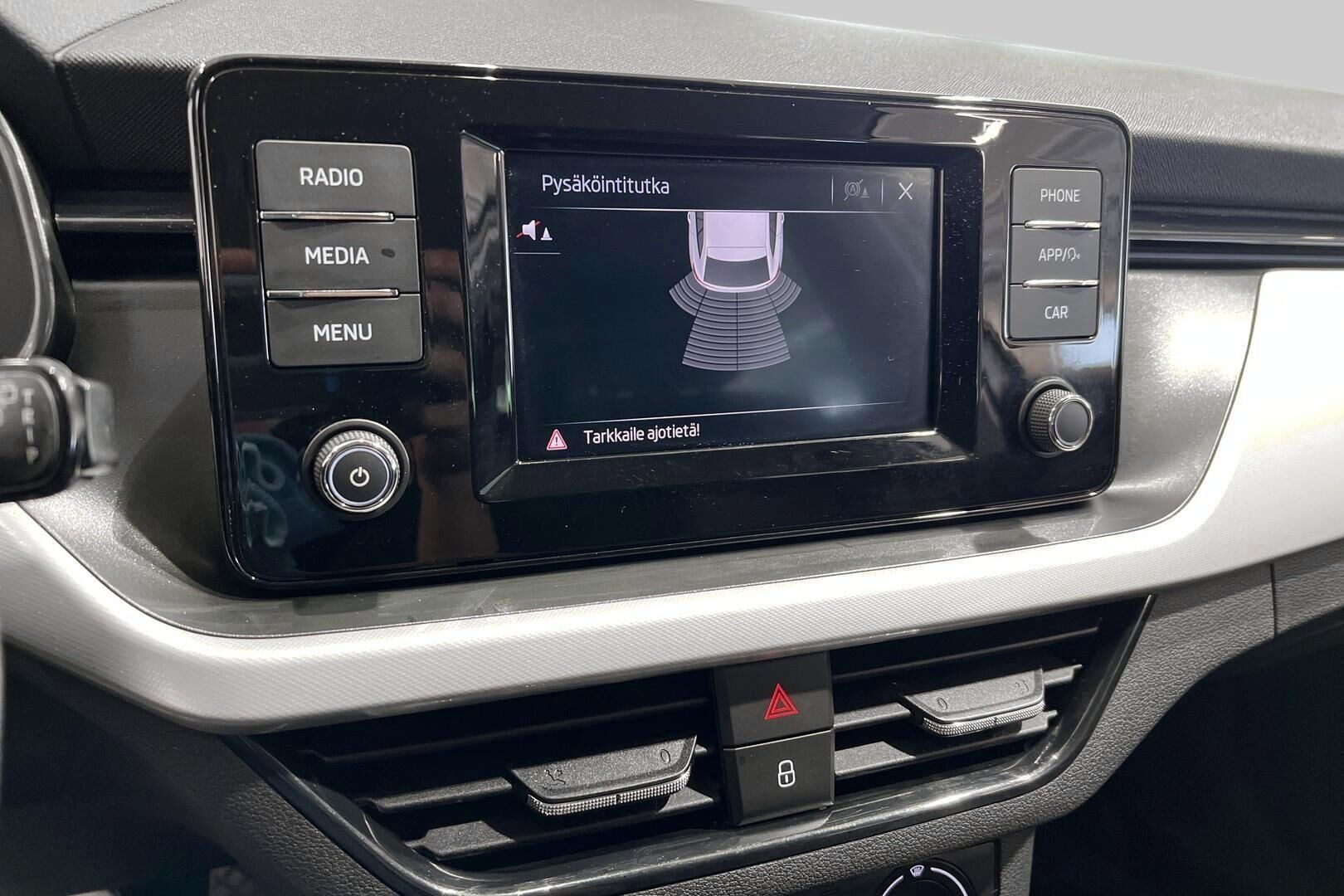 Skoda Scala iso kuva 16