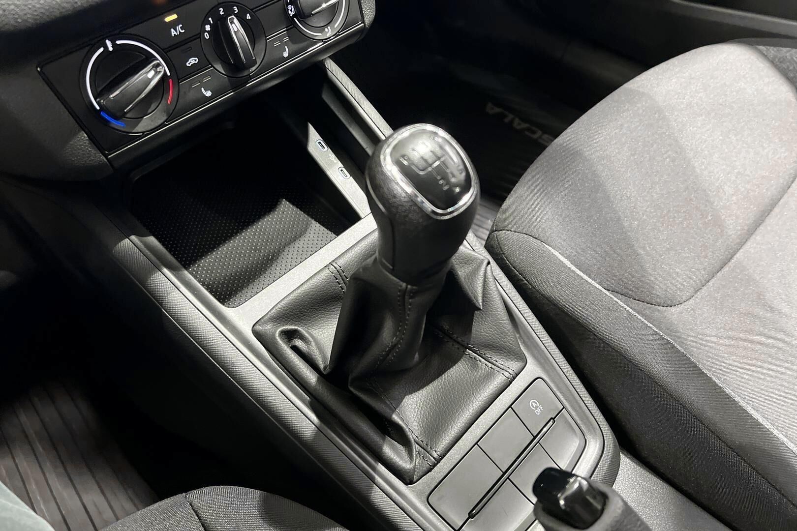 Skoda Scala iso kuva 20